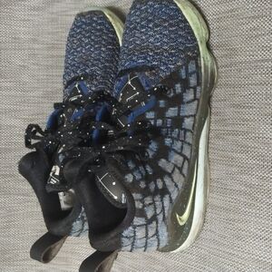Nike Lebron James Size 2Y Sneakers
